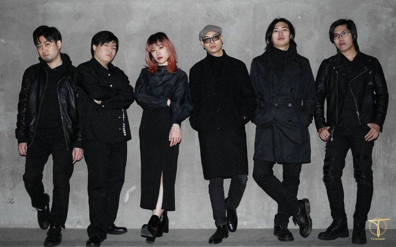 Cách phối đồ Rock Chic: Cool ngầu, cá tính, không lo đụng hàng 1 Cách phối đồ Rock Chic: Cool ngầu, cá tính, không lo đụng hàng