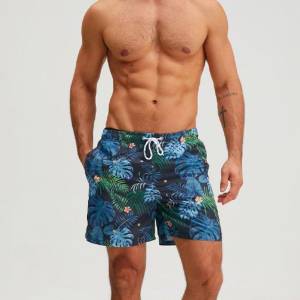 Quần short đi biển nam QD388 phối họa tiết hoa lá trẻ trung